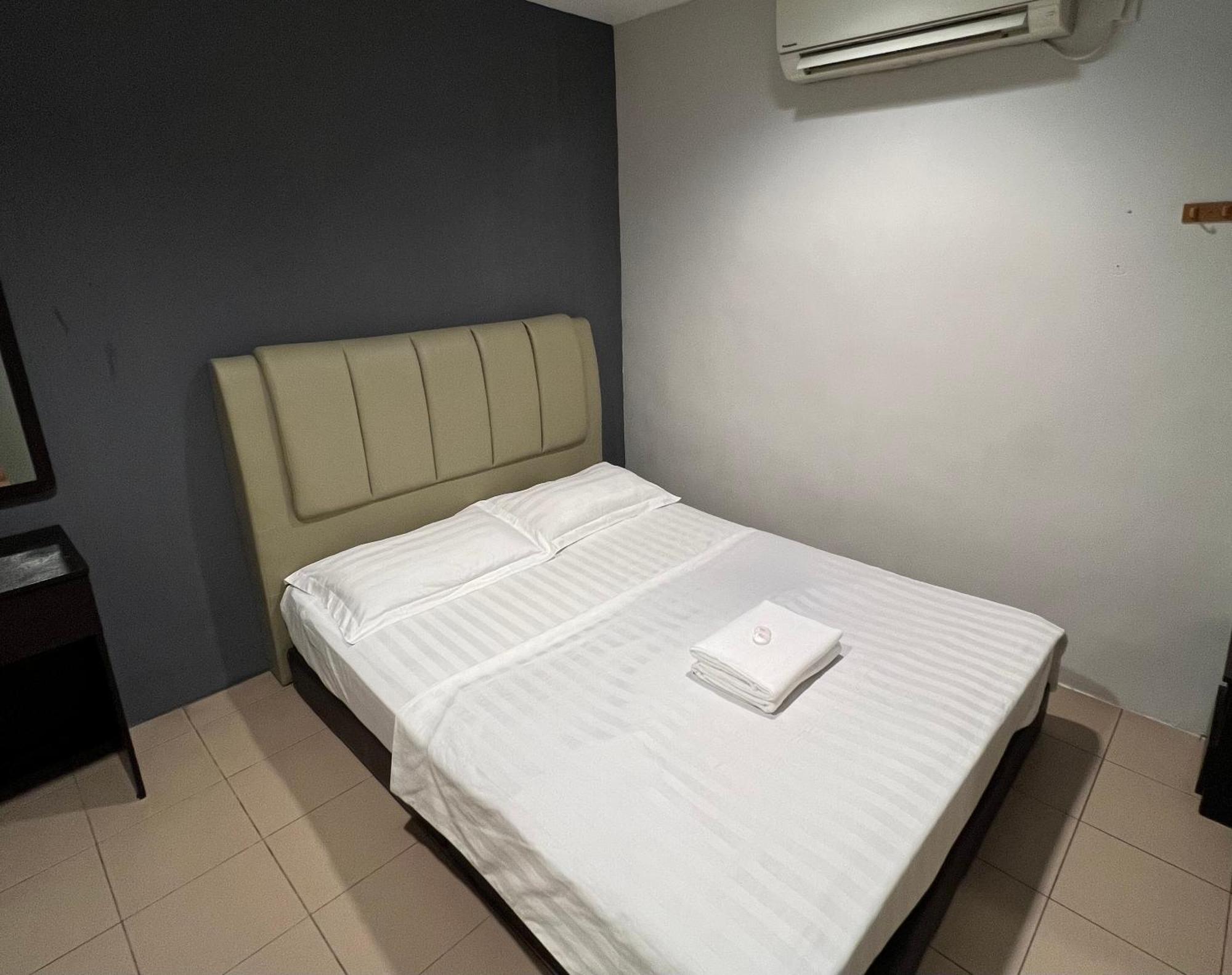 Pekan Budget Hotel Exterior photo